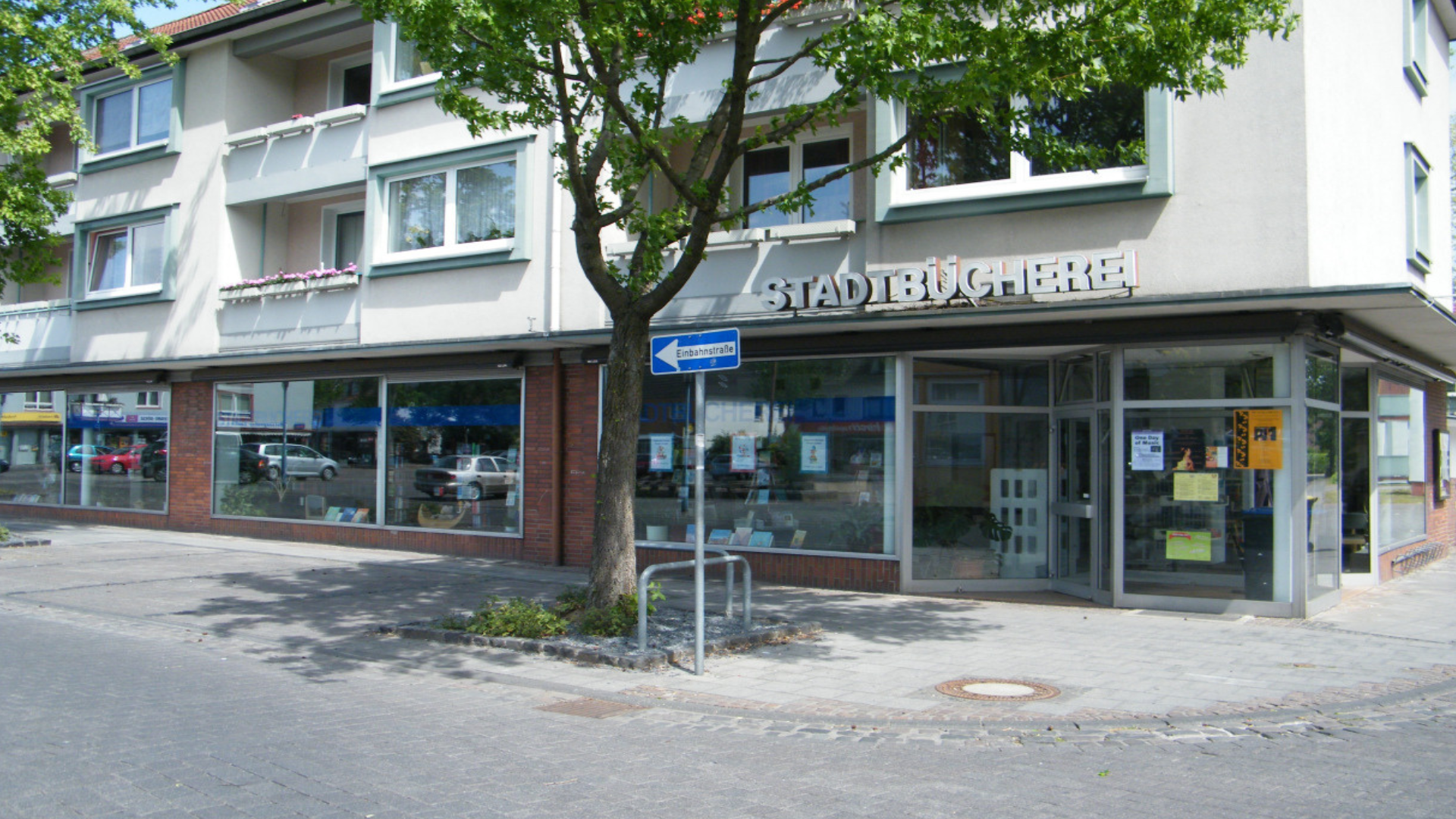 Bücherei-Friedrichsfeld-Front